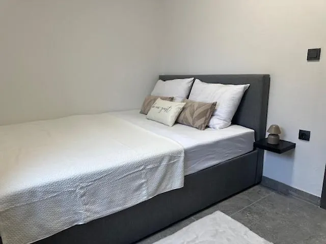 Apartments Nea