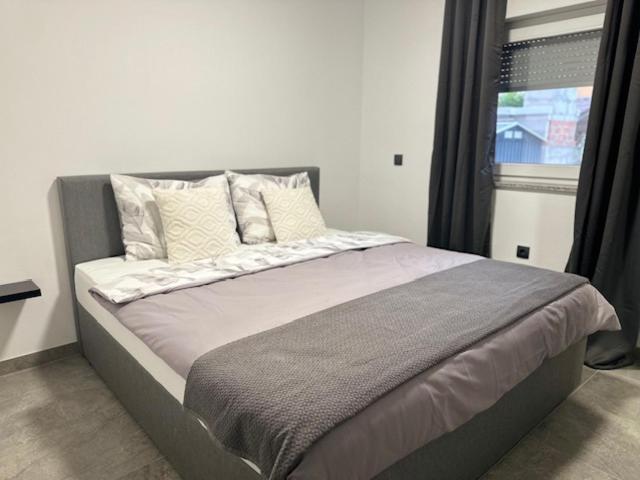 Nea Apartment *